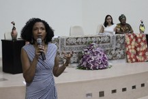 Lígia Ferreira, diretora do Neab, levantou questões, como a afirmação da mulher negra e a importância de Tereza de Benguela