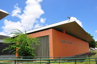 Biblioteca Central só abrirá nos sábados considerados letivos