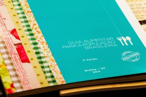 Curso de Nutrição lança campanha de divulgação do Guia Alimentar