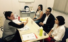 A secretária de Educação Maria Gorete Queiroz em reuniao com gestores da Ufal