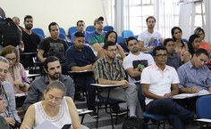 Alunos e professores do Igdema  participantes do debate