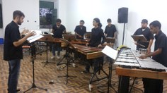 Augusto Moralez e o Percufal, em apresentaçção no Museu de História Natural