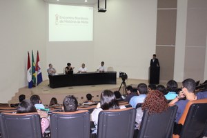 Pesquisadores do Nordeste partilham experiências durante encontro sobre história da mídia
