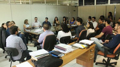 Reunião com estudantes foi na manhã desta sexta-feira (19)