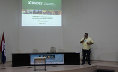 Claudio Almeida destaca a participação do BNDS em programas para a área de agricultura do país