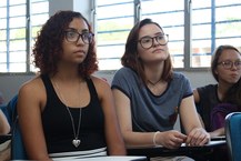 Alessandra Aleluia  e Vanessa Vieira organizaram o evento com outras estudantes do Instituto de Computação