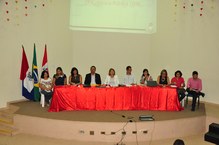 Mesa da 2ª Audiencia Pública mediada pela professora Suzana Barrios