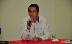 Pró reitor Flavio Domingos fez a explanação sobre o orçamento da Ufal