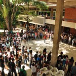 Novos estudantes da Ufal são recepcionados com café, música e informação