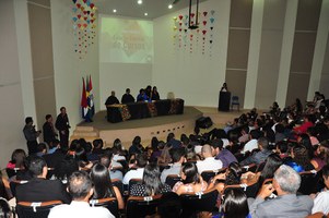 Primeira colação de grau social de 2017 lota auditório da Reitoria