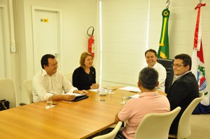 Ufal e Governo discutem parceria para Bienal Internacional do Livro