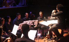 Além dos atores, a apresentação contou com a participação da Camerata da Ufal, com 14 integrantes e a regência do maestro Luiz Martins.