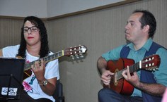 A orquestra, comandada pelo maestro Reginaldo Orico, apresentou um repertório contemporâneo e variado