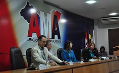 Mais de trinta mil alunos estudam na Ufal e muitos dependem de transporte público