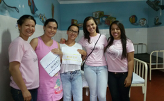 Entrega de lembrancinhas (toalhas) para as mães (1)