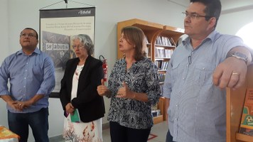 Lançamento coletivo de livros movimentou sede da Edufal