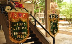 Exposição de estandartes de tradicionais blocos alagoanos