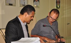 Vice reitor, José Vieira, e o coordenador de Processos Seletivos, João Paulo Fonseca.