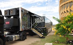 Hack a Truck estacionado ao lado do Instituto de Computação (IC)