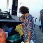 ETA entrega medicamentos e roupas a comunidade carente