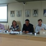 Trabalhos acadêmicos poderão ser redigidos em outros idiomas além do Português