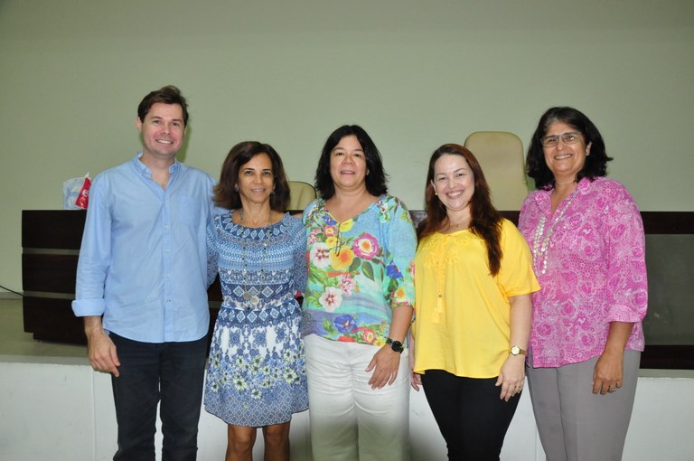 Coordenador André Lage (Propep) e a diretora do ICBS, Iracilda Moura participaram do seminário