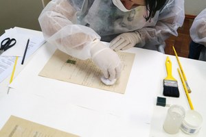 Curso de extensão vai mostrar conservação e restauro de documentos