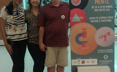 Professora Monique Angelo (à esq.) e o vice coordeanador da Usina Ciência, Reinaldo Rodrigues