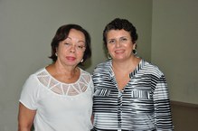 Vicentina Esteves e Alecsandra Ventura, respectivamente, da Gestão do Ensino e do Gerenciamento de Atividades de Pós Graduações do HU