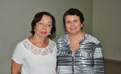 Vicentina Esteves e Alecsandra Ventura, respectivamente, da Gestão do Ensino e do Gerenciamento de Atividades de Pós Graduações do HU