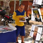 Obras variadas despertam interesse do público em Feirão de Livros