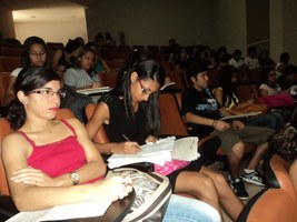 Programa Conexões de Saberes realiza prova para o curso Pré-Enem Comunitário