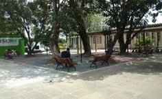 Praça revitalizada no Hospital Universitária