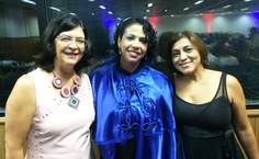 A pró reitora Sandra Regina Paz, na posse da Acale