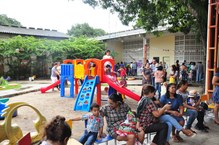 Crianças e familiares aproveitaram os festejos juninos