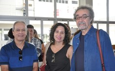 Professores Cícero Péricles, Flávia Ferraz e Otávio Cabral prestiam a solenidade