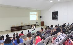 A professora Tacimária Gomes falou sobre o Sinaes e o processo de recredenciamento