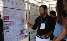 Alessandro Cesar, concluinte do curso de Farmácia, diz que o aumento de trabalhos em Ciências Biológicas  evidencia importância da interlocução entre a produção científica na Universidade e a sociedade