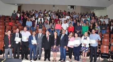 Reitora participa de entrega da Láurea João Florentino