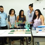 Alunos de Arquitetura elaboram projetos para pontos de ônibus na Ufal