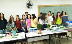 Alunos vão reproduzir maquetes nos pontos de ônibus