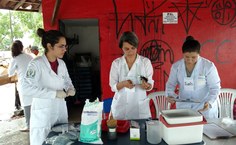 Estudantes de Medicina Veterinária vacinaram e medicaram os equídeos