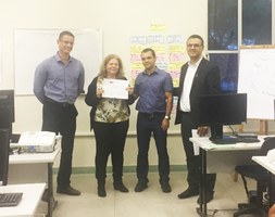 Vice-reitor entrega certificados do Programa Enap em Rede