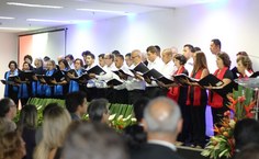 O Coro da Universidade Federal de Alagoas encantou os presentes na abertura da Bienal