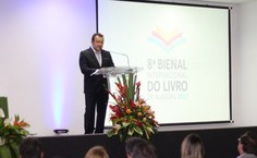 O diretor da Edufal, Osvaldo Maciel, falou dos desafios de realizar a Bienal de Alagoas