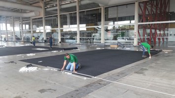 Estrutura da Bienal do Livro começa a ser montada no Centro de Convenções