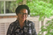 Arísia Barros convida para o Ciclo de Conversas Negras. Foto   Renner Boldrino