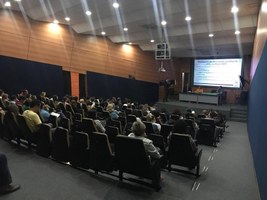 Reitora debate pesquisa científica em reunião com Propep e pesquisadores