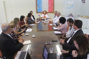 Reitora e gestores da Ufal solicitam apoio de deputados federais para realização de obras