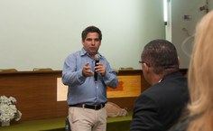 Diretor do Centro de Ciências Agrárias, Gaus Silvestre, saúda novos estudantes